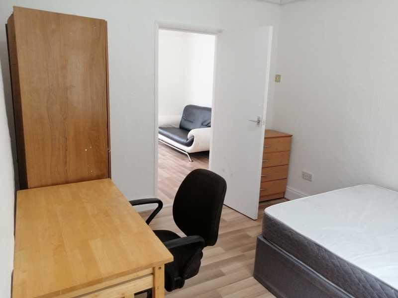 1 bed property in Salisbury Road, Cardiff